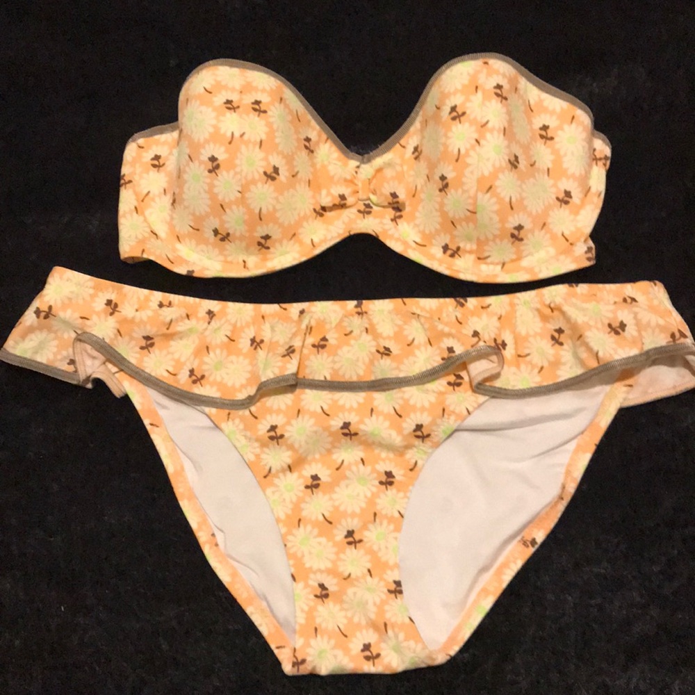 Victoria’s Secret Daisy Coral and Green Bikini